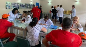 Vacinação contra a febre amarela em condomínio de Aldeia