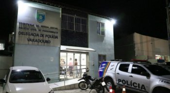 A arma usada no crime foi encontrada e encaminhada para o Instituto de Criminalística.