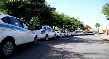 O prazo para o recadastramento dos táxis de Olinda termina nesta sexta-feira (17)