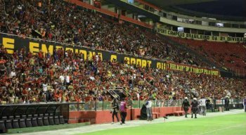Os torcedores do Sport guardam as lembranças dos títulos da Copa do Nordeste