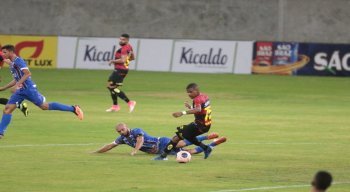 Jogando na Arena de Pernambuco, Sport fica no empate com o Vitória das Tabocas