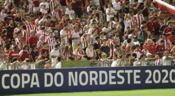 A torcida ficou na bronca com o resultado.