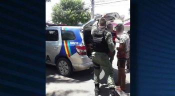 A troca de tiros terminou com a prisão dos suspeitos