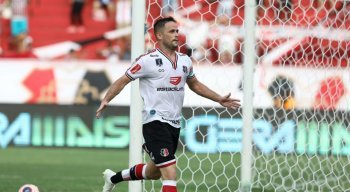 Pipico foi o autor do gol que deu a vitória ao Santa Cruz