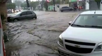 Uma das cidades atingidas pela chuva dessa segunda-feira (3) foi Garanhuns, no Agreste do Estado