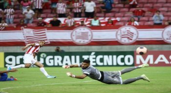Atacante Salatiel marca gol da virada alvirrubra