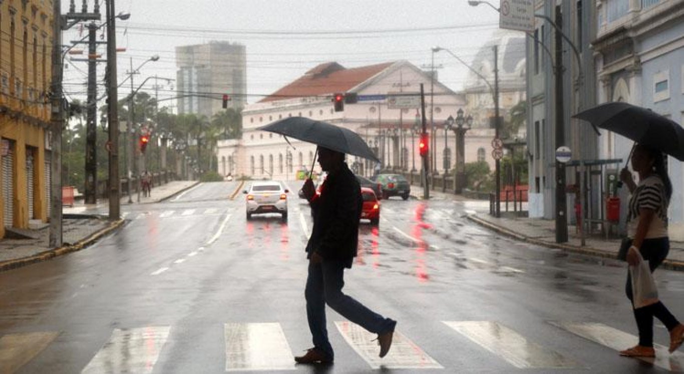 A Apac alerta sobre o risco de chuvas com fortes intensidades no Recife