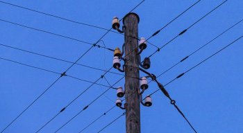 Homem estava em cima de poste quando foi morto