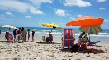 Praia dos Carneiros, em Tamandaré, é destino tranquilo no Carnaval
