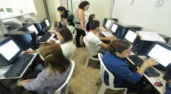 Serão oferecidas 450 vagas divididas entre cursos de idiomas e informática