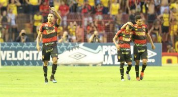 Elton entrou no segundo tempo para marcar o gol da vitória do Sport