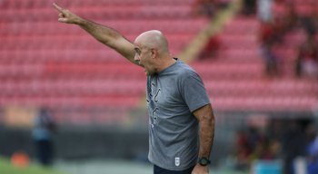 Itamar Schulle destacou o primeiro tempo do Tricolor