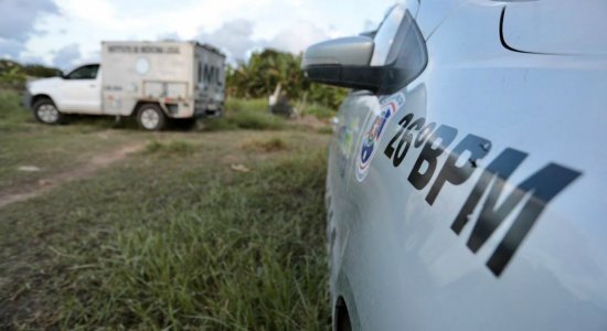 Homem é morto em Igarassu e policiais são recebidos a tiros
