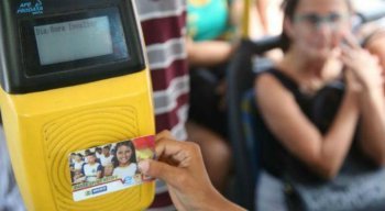 Após um período de 30 dias, o documento será entregue na escola do estudante.