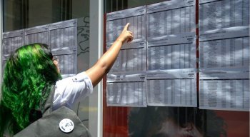 Todos os candidatos participantes da lista de espera terão que comparecer às respectivas instituições