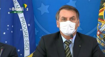 O presidente da República, Jair Bolsonaro, esteve de máscara na entrevista coletiva
