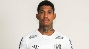 Raniel passou pelo Cruzeiro, São Paulo, além do Santos, depois de que foi negociado pelo Santa Cruz.