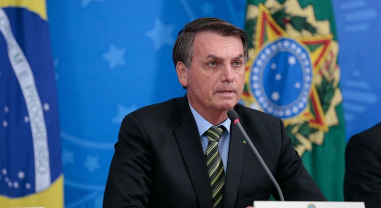 'O caos vem aí, a fome vai tirar o pessoal de casa', diz Bolsonaro ao criticar medidas de isolamento