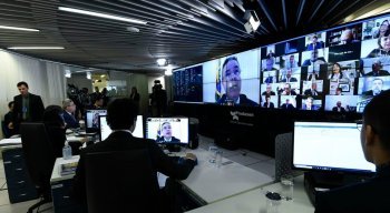 Senadores votarão remotamente