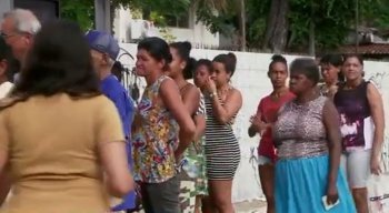 A fila estava grande no CRAS de Santo Amaro