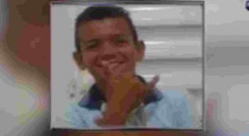 A autoria e a motivação do crime estão sendo investigadas.