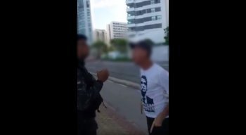 Idoso foi detido após desacatar os policiais militares