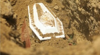 Os velórios das vítimas de coronavírus são rápidos e simples