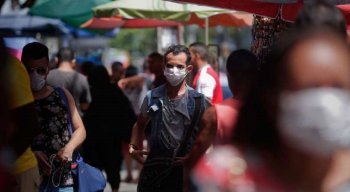 A circulação de pessoas nas ruas pode ficar ainda mais restrita em Pernambuco