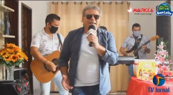“Pra mainha, com carinho” aconteceu no Facebook da emissora, neste domingo (10), do meio-dia às 14h