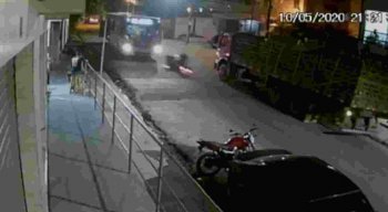O acidente aconteceu na Avenida Uriel de Holanda