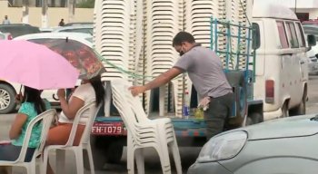 Jadson conta que reuniu um grupo de amigos, alugou as cadeiras e, desde as 3h da madrugada trabalhou para deixar tudo organizado