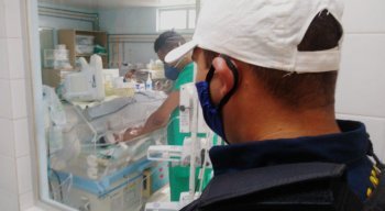 Agentes ajudaram no parto de Enzo Gabriel