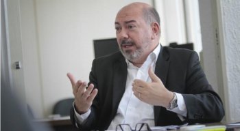 Jailson Correia, médico e secretário de Saúde do Recife, questiona uso da cloroquina contra o coronavírus