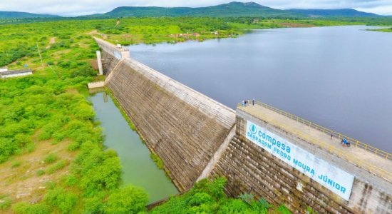 Barragem Pedro Moura Júnior