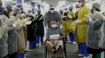 Manoel Leandro do Nascimento, de 76 anos, internado no Hospital Provisório Recife 2, foi o milésimo paciente a vencer o coronavírus nos leitos criados pela Prefeitura do Recife para a pandemia