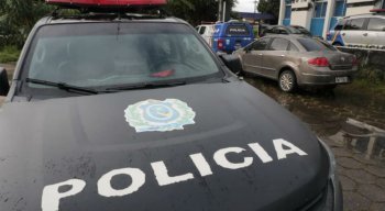 A polícia prendeu os suspeitos neste sábado (30)