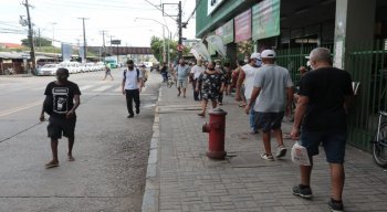Primeiro dia útil após o fim da quarentena mais rígida em cinco municípios das Região Metropolitana do Recife
