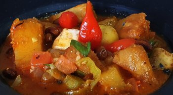 Feijão frito traz um toque especial ao prato preparado pelo Chef Rivandro França