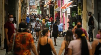 Economista reforça que é importante lembrar que quem faz a economia são as pessoas e que é preciso prezar pela saúde da população