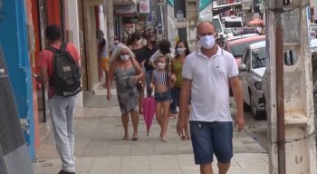 Em Serra Talhada, no Sertão, população também saiu de máscara