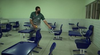 Escola particular de Olinda, no Grande Recife, faz adequações nas salas de aula