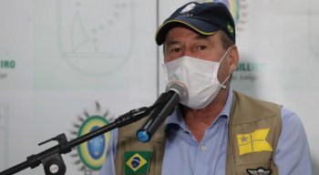 O ministro da Defesa, Fernando Azevedo, esteve no Recife para acompanhar ações contra o coronavírus no Centro de Coordenação de Operações do Comando Conjunto do Nordeste