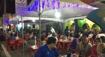 Bares e restaurantes apresentam movimento intenso, principalmente nos fins de semana