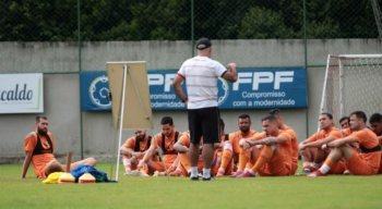 Jogadores do Santa Cruz está treinando desde o dia 17 de junho.