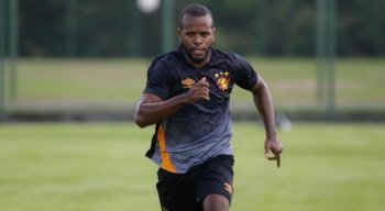 Philip foi contratado pelo clube em março.