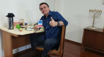 "RT-PCR para Sars-Cov 2: negativo. Bom dia a todos", postou.