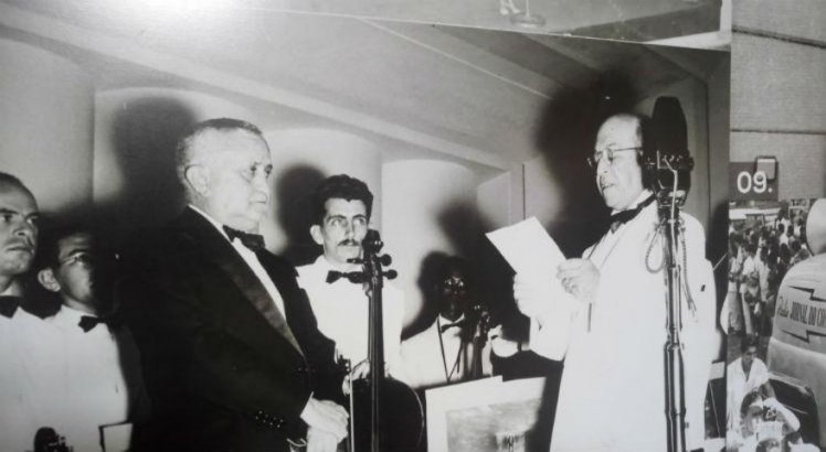 F. Pessoa de Queiroz discursa na inauguração da Rádio Jornal do Commercio