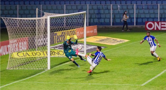 Na Ressacada, Náutico perde por 3×1 para o Avaí | Marcos ...