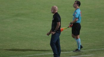 Técnico do Santa Cruz, Itamar Schulle, enalteceu a garra dos atletas corais.