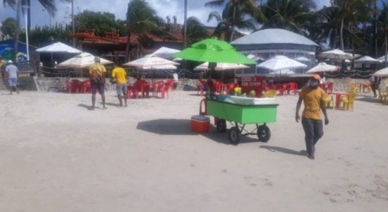 Comércio de praia reabre nesta segunda em PE